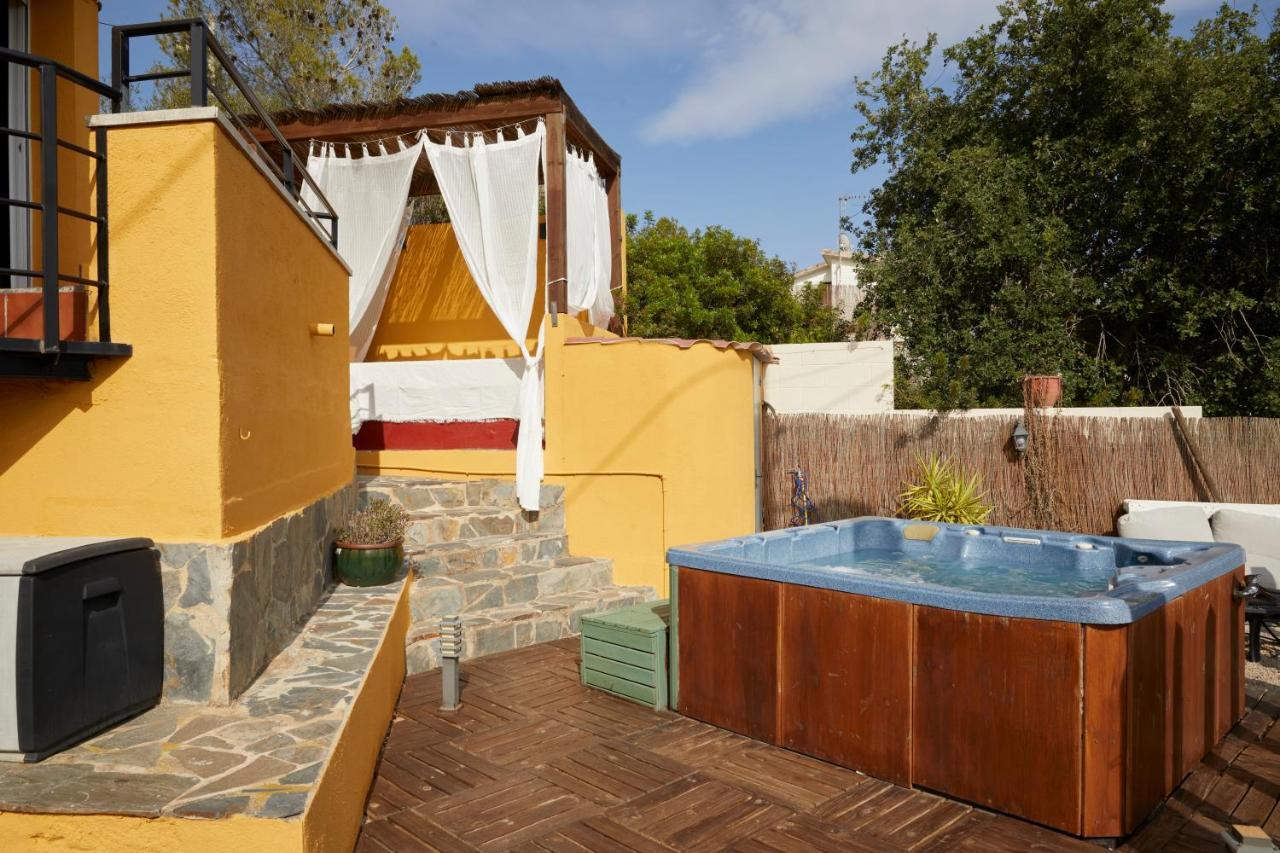 Amazing Vila Close To Sitges, Jacuzzi, Swimming Pool & Exellent Views Olivella ภายนอก รูปภาพ